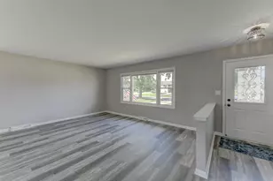 3010 100th Pl, Highland, IN 46322 - Photo 6