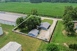 12788 N Bishop Rd, Syracuse, IN 46567 - Photo 10