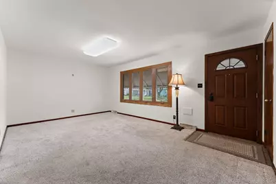 7525 Maryland Avenue, Hammond, IN 46323 - Photo 2