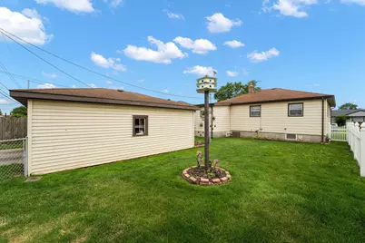 7525 Maryland Avenue, Hammond, IN 46323 - Photo 22