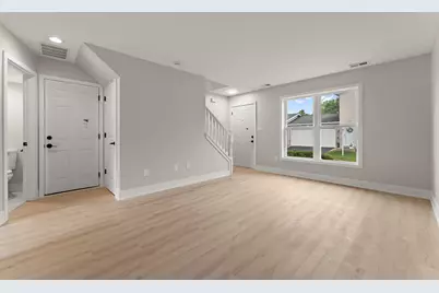 1005 Windsor Lane, Dyer, IN 46311 - Photo 2