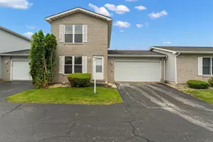 1005 Windsor Ln, Dyer, IN 46311 - Photo 1