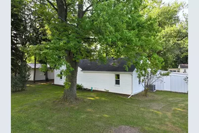 438 W Jefferson Street, Winamac, IN 46996 - Photo 6