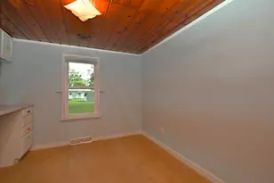 438 W Jefferson St, Winamac, IN 46996 - Photo 22