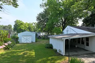 438 W Jefferson St, Winamac, IN 46996 - Photo 4