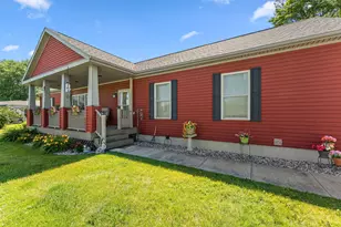6 S Fish Lk St, Valparaiso, IN 46385 - Photo 2