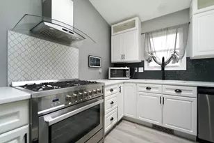 3695 Kingsway Dr, Crown Point, IN 46307 - Photo 10