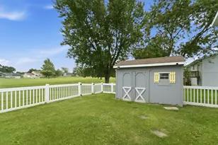 3695 Kingsway Dr, Crown Point, IN 46307 - Photo 28