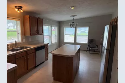 513 Center Street, Valparaiso, IN 46385 - Photo 2
