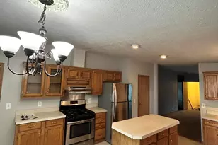 513 Center St, Valparaiso, IN 46385 - Photo 6