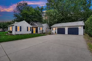 2696 Edgewood St, Portage, IN 46368 - Photo 1