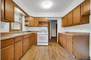 2696 Edgewood St, Portage, IN 46368 - Photo 12