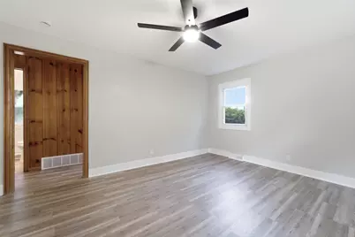 2103 E Elm Street, Griffith, IN 46319 - Photo 8