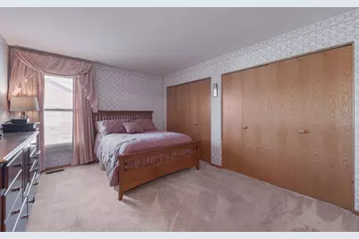 2467 W 85th Avenue, Merrillville, IN 46410 - Photo 14
