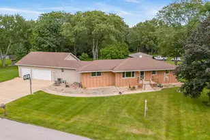 8912 Edison St, Crown Point, IN 46307 - Photo 4