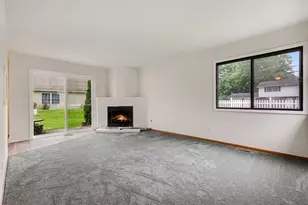1100 Saratoga Ln, Chesterton, IN 46304 - Photo 4