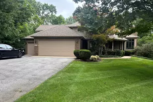 239 Crabapple Ln, Valparaiso, IN 46383 - Photo 1