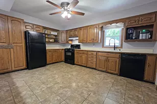 1606 Brookview Ct, Hobart, IN 46342 - Photo 10