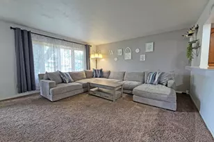 1606 Brookview Ct, Hobart, IN 46342 - Photo 6