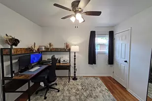 1606 Brookview Ct, Hobart, IN 46342 - Photo 24