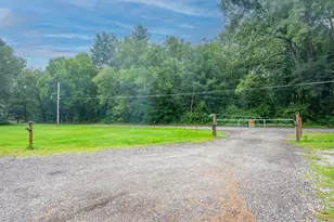 24215 Euclid Ave, Schneider, IN 46376 - Photo 16
