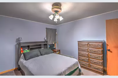 24215 Euclid Avenue, Schneider, IN 46376 - Photo 28