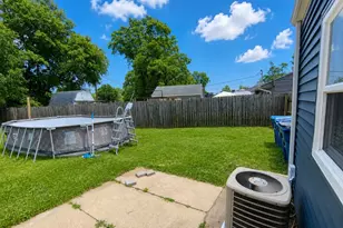 8115 Wicker Park Dr, Highland, IN 46322 - Photo 26