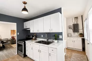 8115 Wicker Park Dr, Highland, IN 46322 - Photo 10