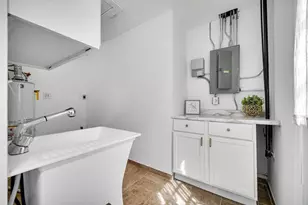 8115 Wicker Park Dr, Highland, IN 46322 - Photo 22