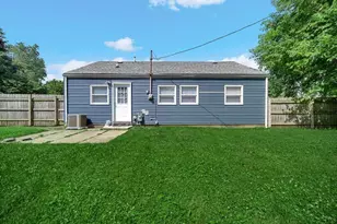 8115 Wicker Park Dr, Highland, IN 46322 - Photo 30