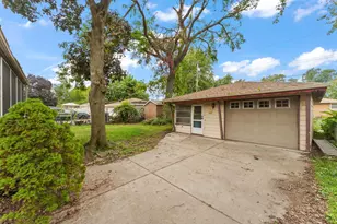 6826 Kentucky Ave, Hammond, IN 46323 - Photo 24