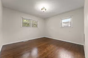6826 Kentucky Ave, Hammond, IN 46323 - Photo 12