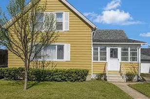 607 W Ripley St, Michigan City, IN 46360 - Photo 2