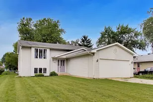 3344 Windy Hill Rd, Crown Point, IN 46307 - Photo 2