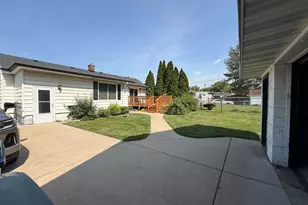 7544 Southeastern Ave, Hammond, IN 46324 - Photo 2