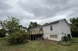 11877 N 600 W, Demotte, IN 46310 - Photo 4