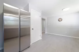322 Oriole Ave, Crown Point, IN 46307 - Photo 10