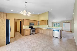 9898 Hart St, Saint John, IN 46373 - Photo 12