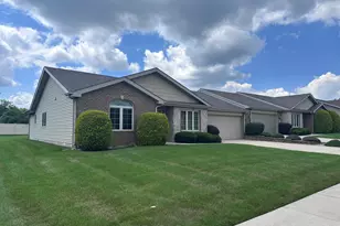 9898 Hart St, Saint John, IN 46373 - Photo 2