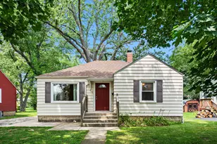 413 McKinley St, Valparaiso, IN 46383 - Photo 1