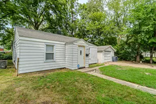440 Cole Ct, Michigan City, IN 46360 - Photo 2