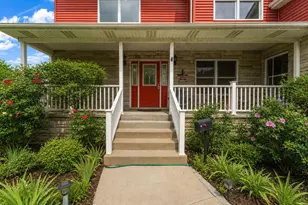 933 River Dr, Munster, IN 46321 - Photo 2