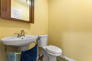 933 River Dr, Munster, IN 46321 - Photo 10