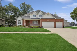 7129 Boardwalk Cir, Crown Point, IN 46307 - Photo 2