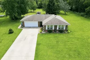 617 6th Ave NW, Demotte, IN 46310 - Photo 2