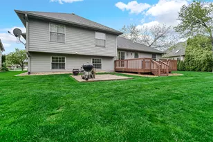 10621 Erie Dr, Crown Point, IN 46307 - Photo 52