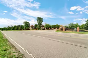 10621 Erie Dr, Crown Point, IN 46307 - Photo 16
