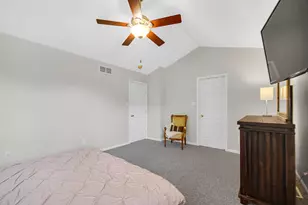 10621 Erie Dr, Crown Point, IN 46307 - Photo 6