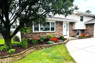954 Chippewa Dr, Crown Point, IN 46307 - Photo 1