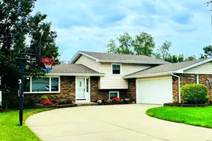 954 Chippewa Dr, Crown Point, IN 46307 - Photo 4